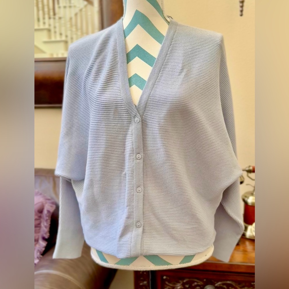 ✅NEW “TAHARI” Ladies Ottoman Ribbed Knit Button Front Cardigan